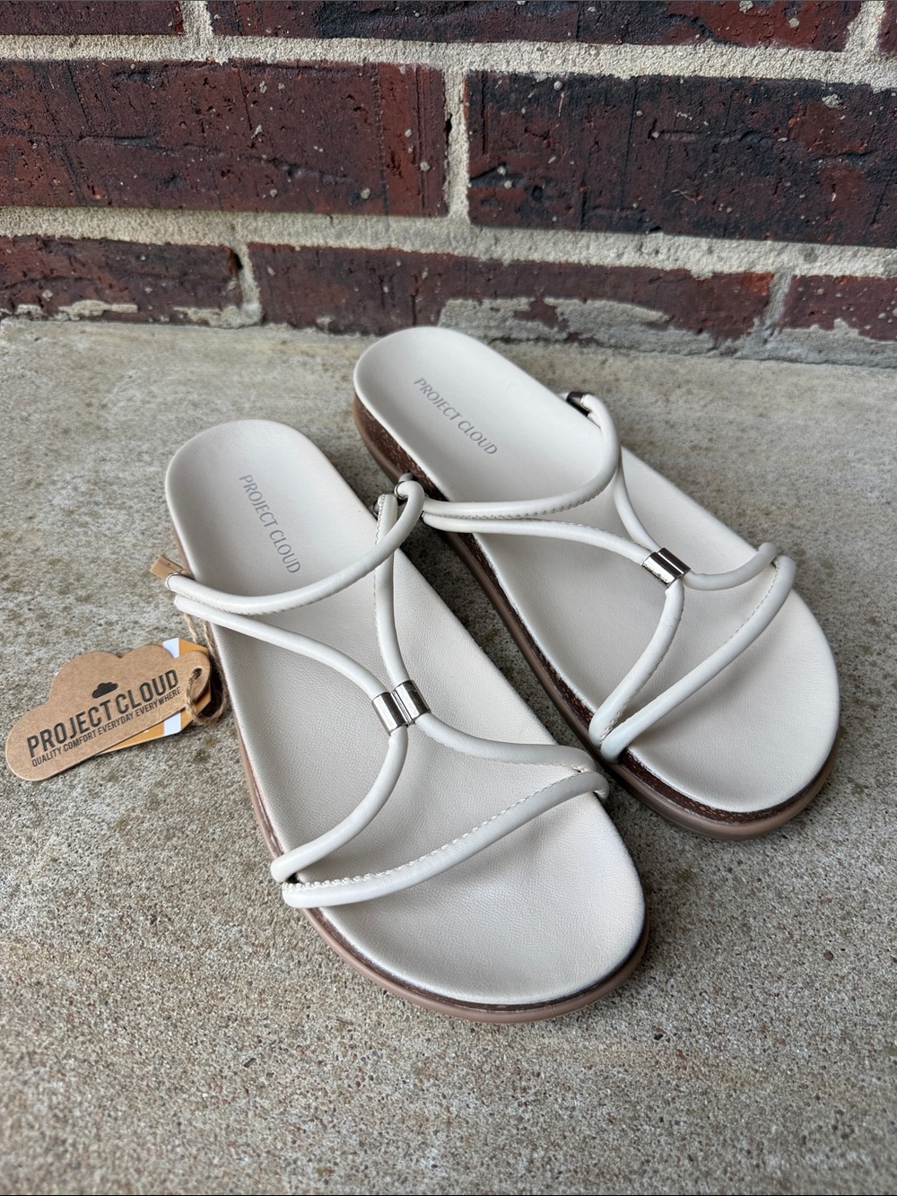 Project Cloud Float Sandals - Picture 2 of 5